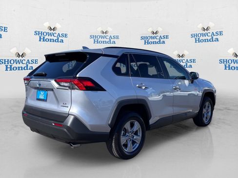 Used 2023 Toyota RAV4 LE AWD/4WD image 8