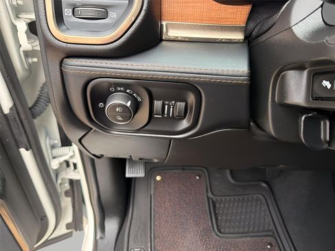 Used 2023 RAM 3500 Limited AWD/4WD image 21