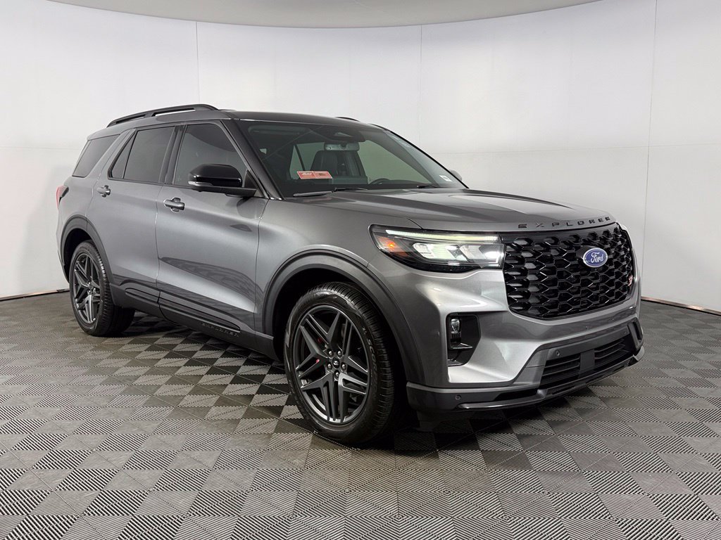 Used 2025 Ford Explorer ST w/ Sun And Sound Package AWD/4WD image 5
