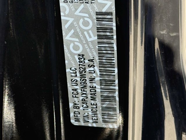 Used 2025 Jeep Wrangler Unlimited Rubicon AWD/4WD image 25