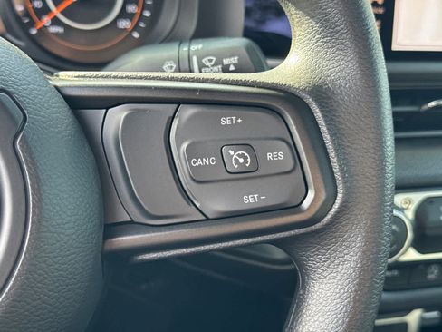 New 2025 Jeep Gladiator Sport image 20