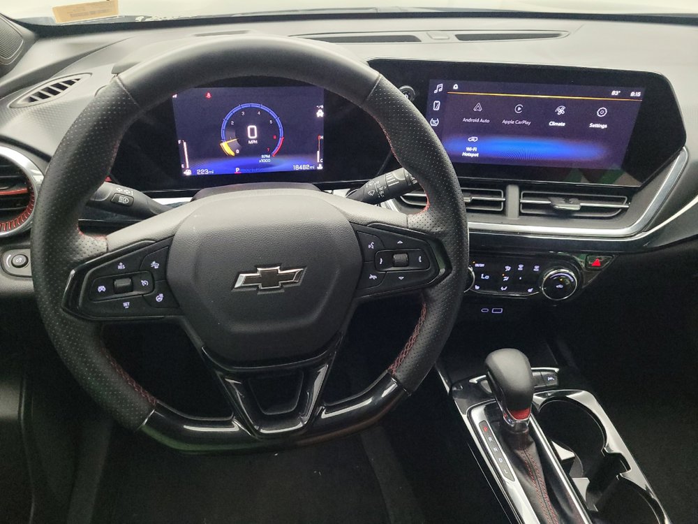 Used 2025 Chevrolet Trax RS w/ Driver Confidence Package FWD image 22