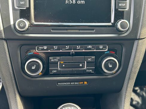 Used 2012 Volkswagen Golf R R image 23