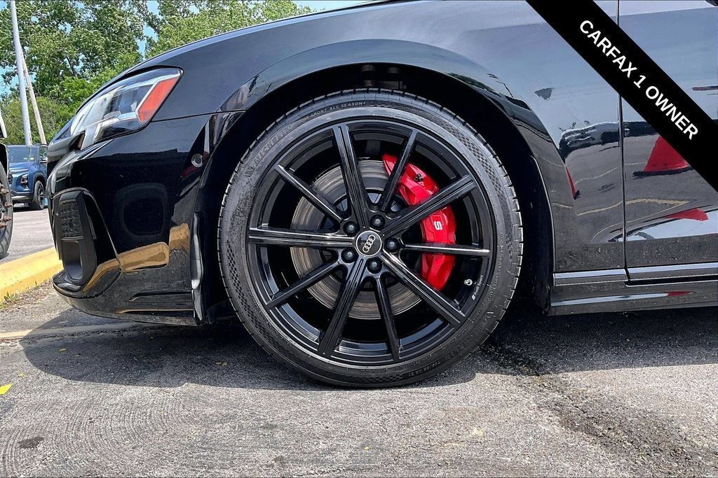 Used 2023 Audi S8 AWD/4WD image 33