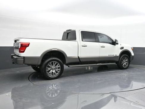 Used 2019 Nissan Titan Platinum Reserve w/ Platinum Utility Package AWD/4WD image 16