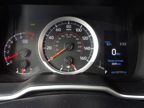 Used 2021 Toyota Corolla SE w/ SE Preferred Package FWD image 24