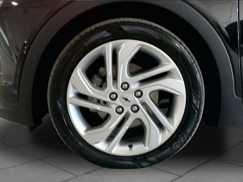 Used 2023 Chevrolet Bolt LT w/ Driver Confidence Package FWD image 10