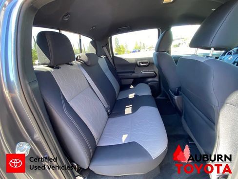 Used 2021 Toyota Tacoma TRD Off-Road w/ Technology Package AWD/4WD image 19