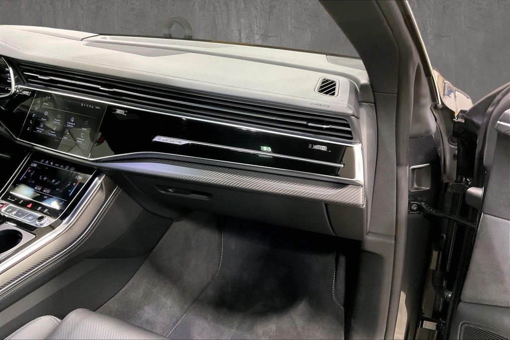 Used 2024 Audi SQ8 Prestige AWD/4WD image 27
