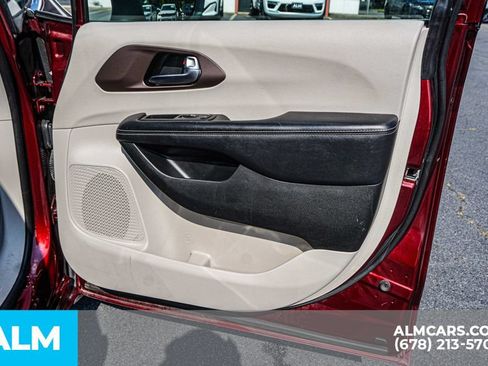 Used 2022 Chrysler Voyager LX FWD image 54