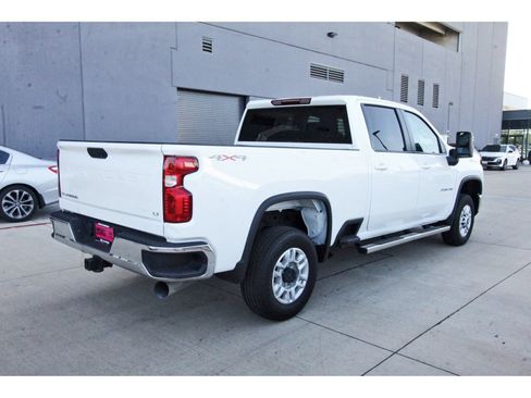 Used 2025 Chevrolet Silverado 2500 LT w/ Convenience Package AWD/4WD image 8