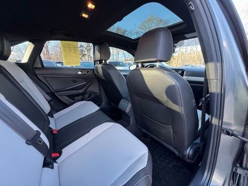 Used 2020 Volkswagen Jetta R-Line image 22