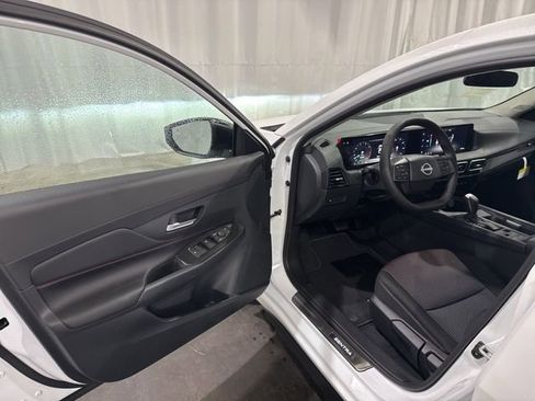 New 2026 Nissan Sentra SR w/ Floor Mat Package image 8