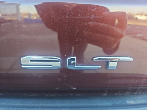 Used 2023 GMC Yukon SLT image 28