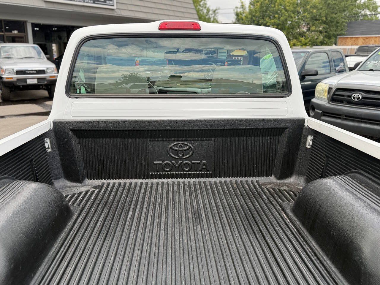 Used 2004 Toyota Tacoma 2WD Regular Cab w/ Enhancement Pkg image 97