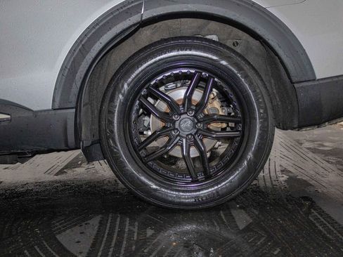 Used 2021 Ford Explorer XLT w/ Equipment Group 202A image 8