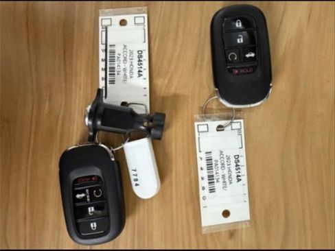 Certified 2023 Honda Accord EX image 5