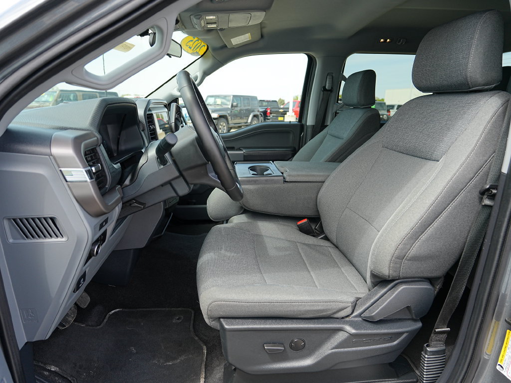 Used 2025 Ford F150 XLT w/ Equipment Group 301A Standard AWD/4WD image 18