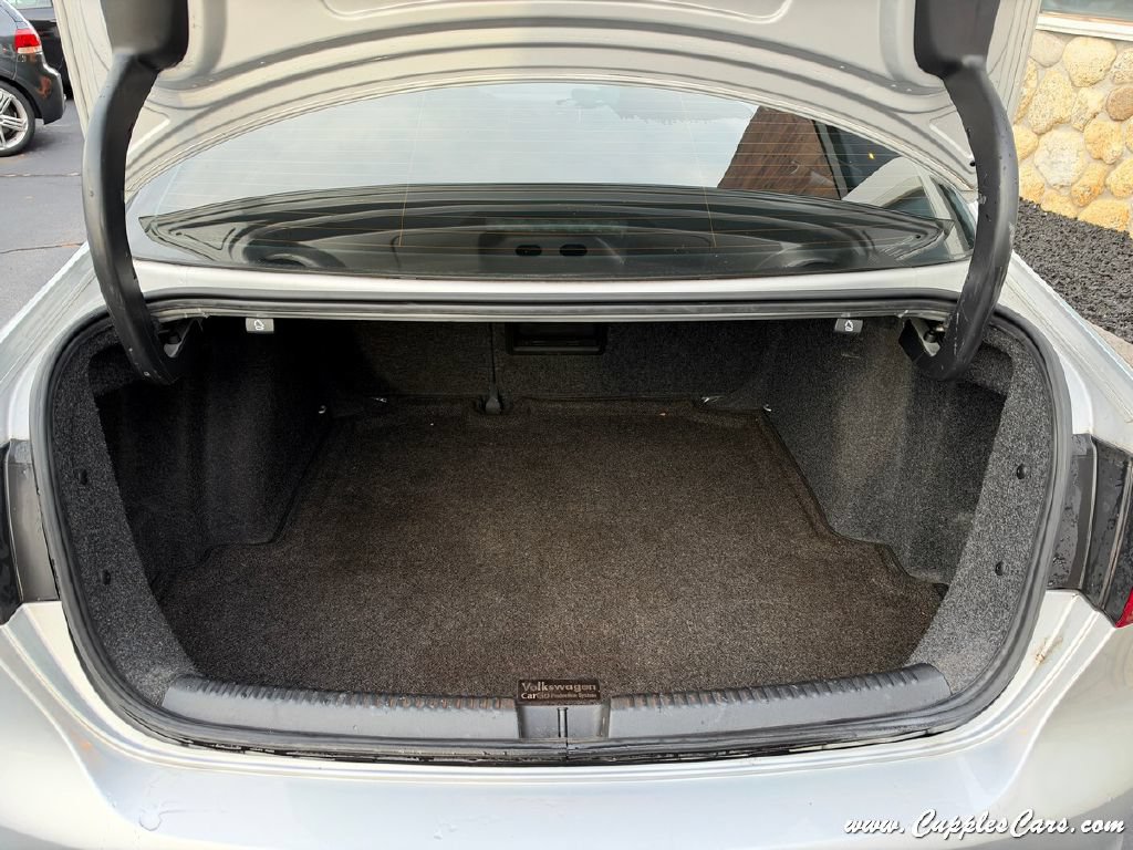 Used 2014 Volkswagen Jetta GLI FWD image 7