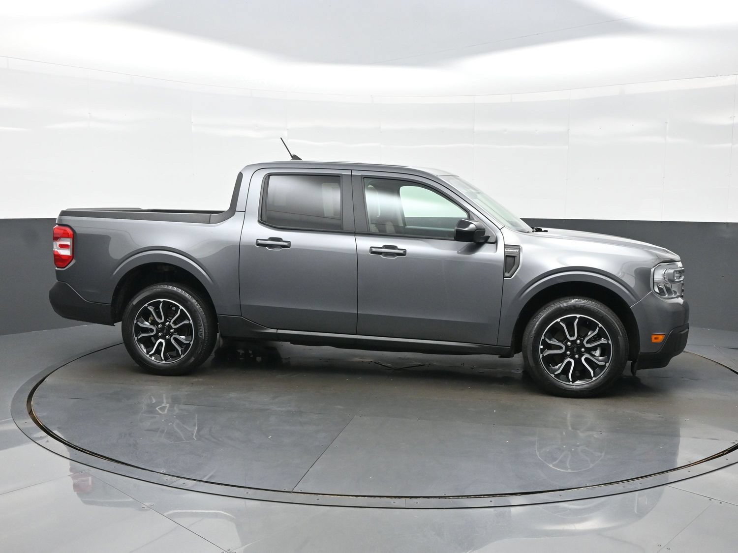 Used 2024 Ford Maverick Lariat FWD image 7