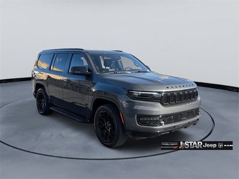 Used 2025 Jeep Wagoneer Series II w/ Premium Group I image 3