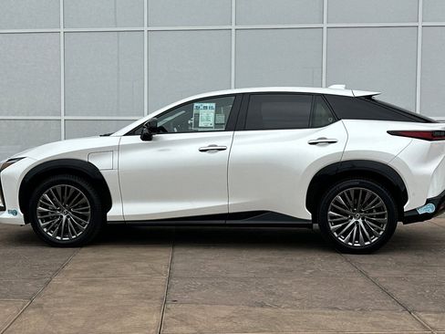 Used 2023 Lexus RZ 450e Premium image 7
