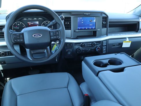 New 2025 Ford F550 4x4 Crew Cab Super Duty image 2
