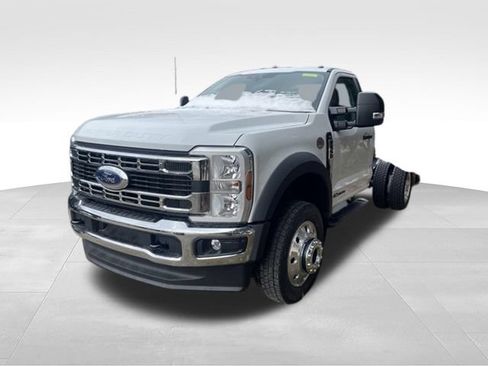 New 2026 Ford F550 4x4 Regular Cab Super Duty w/ XLT Value Package image 5