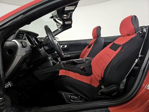 Used 2018 Ford Mustang Premium RWD image 12