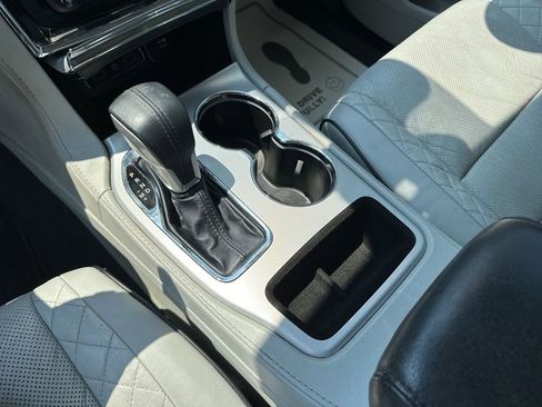 Used 2019 Jeep Grand Cherokee Summit image 37