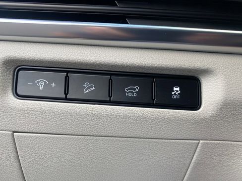 Used 2025 Kia Telluride SX image 11