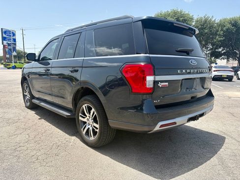 Used 2024 Ford Expedition XLT RWD image 3