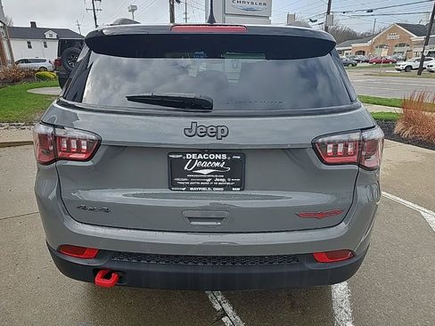 Used 2022 Jeep Compass Trailhawk w/ Trailhawk Convenience Group image 11