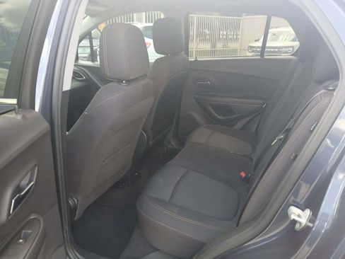 Used 2018 Chevrolet Trax LT FWD image 11
