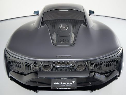 Used 2023 McLaren Artura image 35