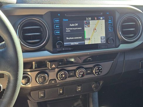 Used 2017 Toyota Tacoma TRD Sport w/ Tow Package (A/T) image 26