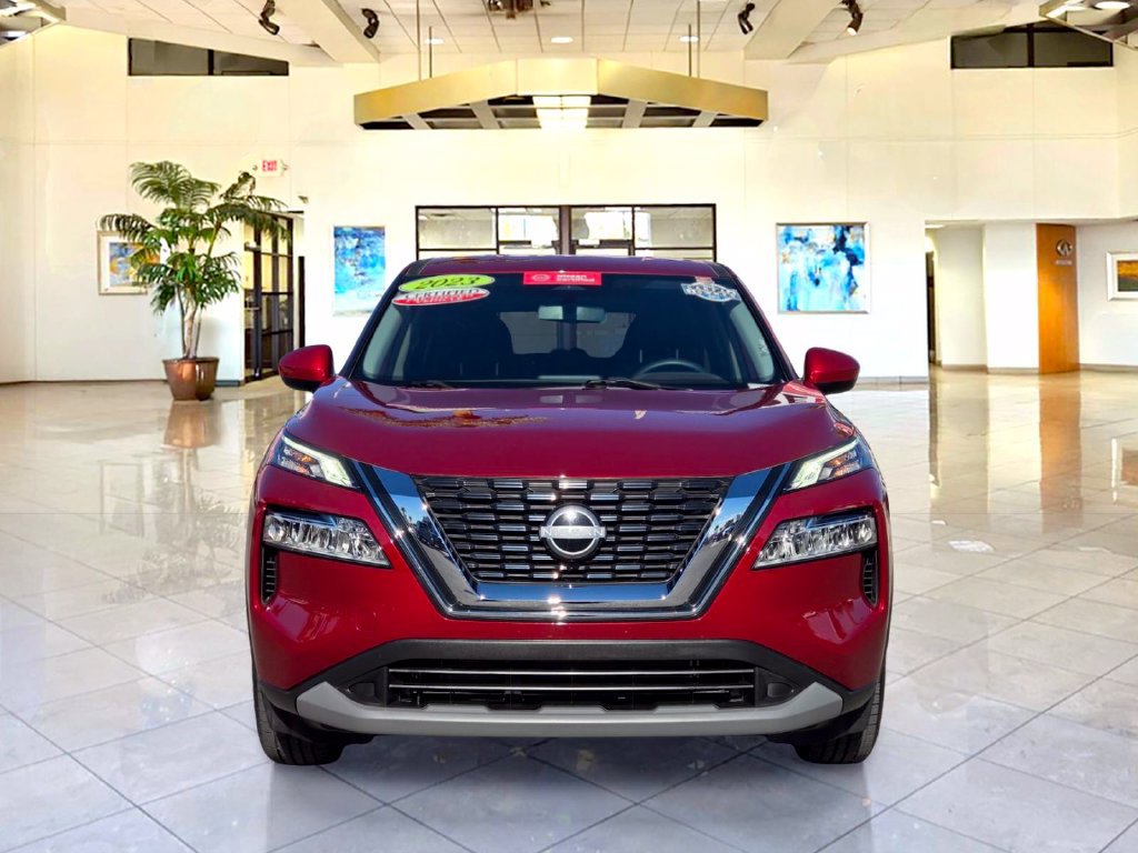 Certified 2023 Nissan Rogue SV FWD image 2
