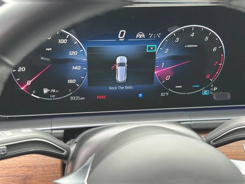 Used 2025 Mercedes-Benz GLS 450 4MATIC image 23