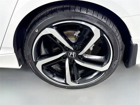 Used 2022 Honda Accord Sport image 28