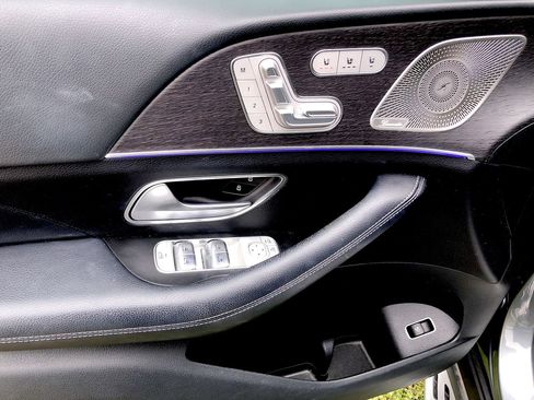 Used 2021 Mercedes-Benz GLS 450 4MATIC image 14