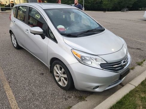 Used 2016 Nissan Versa Note FWD image 1