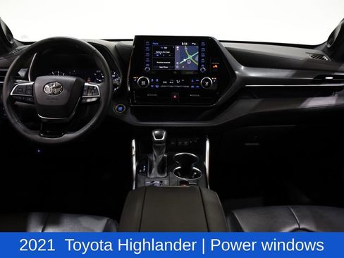 Used 2021 Toyota Highlander XSE image 8