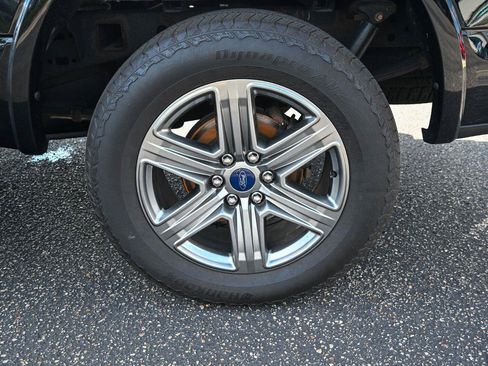 Certified 2018 Ford F150 Lariat w/ Equipment Group 502A Luxury AWD/4WD image 13