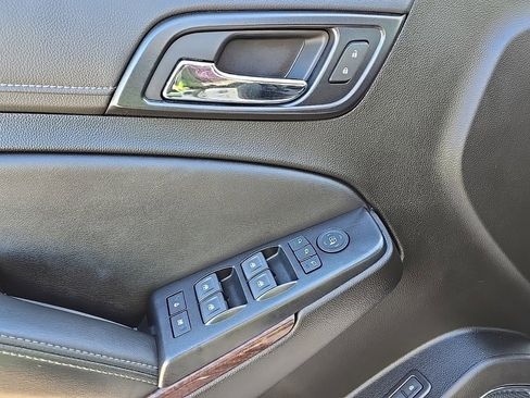 Used 2020 GMC Yukon XL SLT image 12