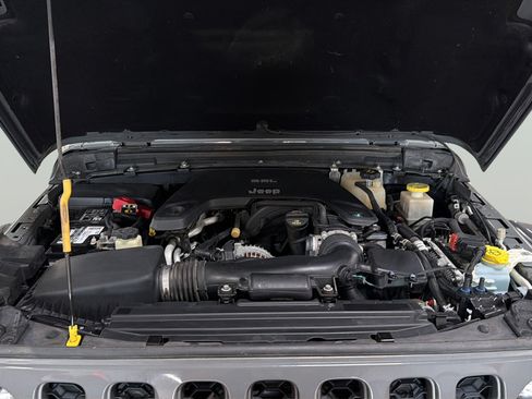 Used 2020 Jeep Gladiator Rubicon AWD/4WD image 26