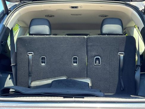 Used 2024 Kia Telluride EX w/ EX Captain's Chair Package FWD image 39