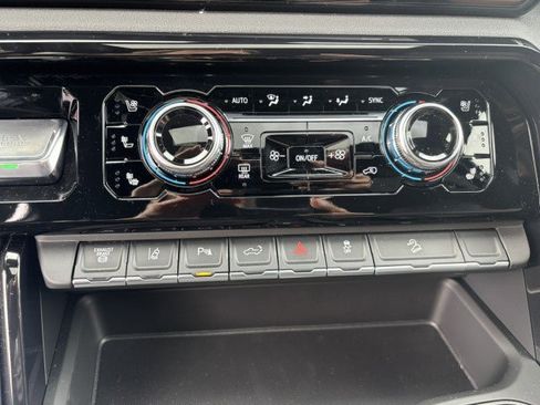 New 2026 GMC Sierra 2500 AT4 w/ AT4 Premium Plus Package image 22