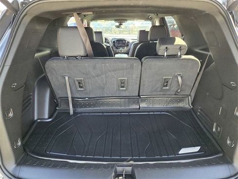 Used 2023 Chevrolet Traverse RS w/ LPO, Floor Liner Package image 10