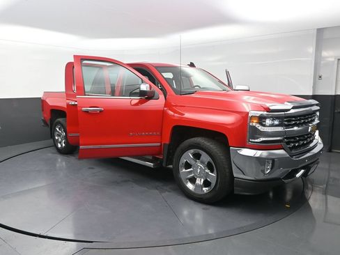 Used 2018 Chevrolet Silverado 1500 LTZ w/ Sport Package AWD/4WD image 32