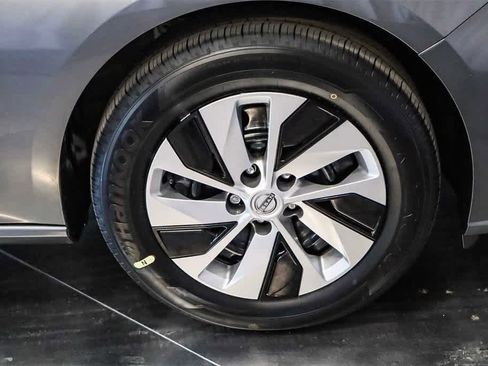 New 2025 Nissan Altima 2.5 S image 12